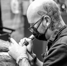 Vidéo de présentation de la guêpe cover, salon de tatouage à la Fresnais par Le Pixel Parfait vidéaste et photographe à Saint-Malo en Bretagne